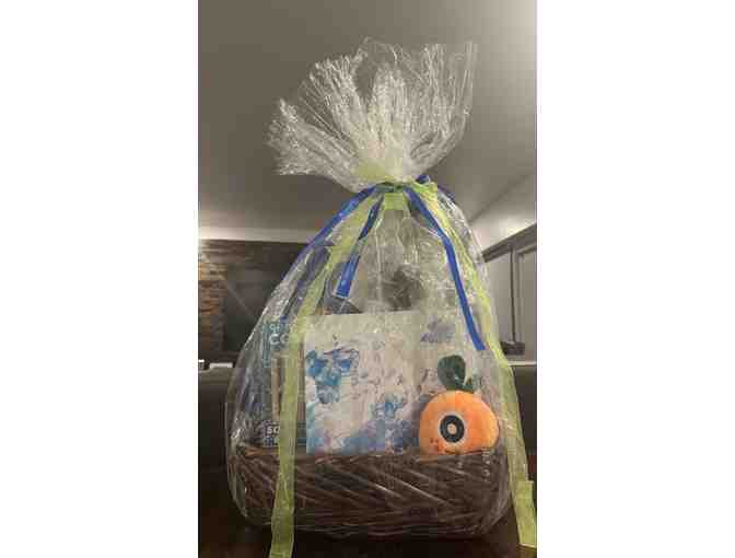 MUSEUM OF DISCOVERY AND SCIENCE Gift Basket w/ ANNUAL MEMBERSHIP/PASSES