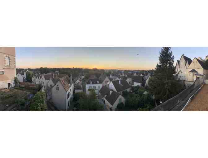 A One-of-a-kind Chartres Experience