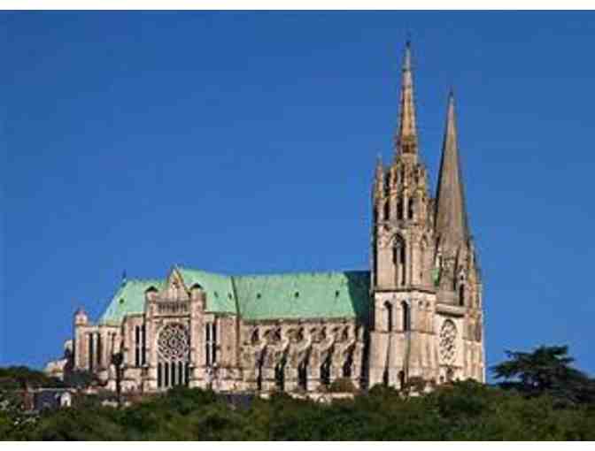 A One-of-a-kind Chartres Experience