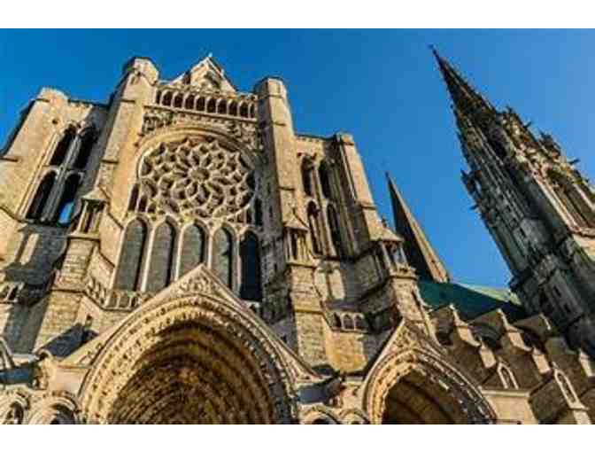 A One-of-a-kind Chartres Experience
