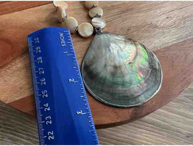 Lovely Pearl & Shell Necklace