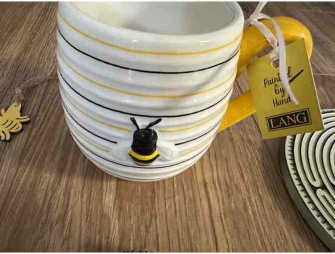 Busy Bee | A Perfectly Paired Labyrinth Package