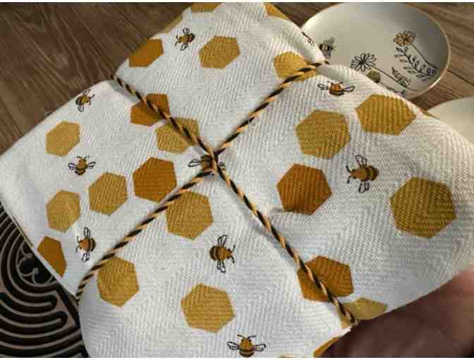 Bee Happy | A Perfectly Paired Labyrinth Package